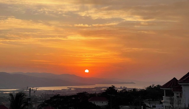 Golden Eagle/jacuzzi/WIFI/20 min Airport & Beach in Montego Bay