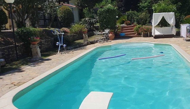 Gorgeous shabby rustic on Tuscan hills, pool on request