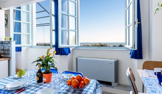 GuestHost - Charming 50 sqm apartment, located on the 1st floor of a modern building (with lift), for 4 people and equipped with a shared swimming pool (for a fee) and free private parking space.The property is located in Calambrone, with direct access t in Calambrone