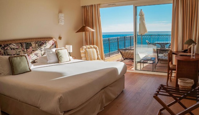 Hôtel La Pérouse Nice Baie des Anges in Nice