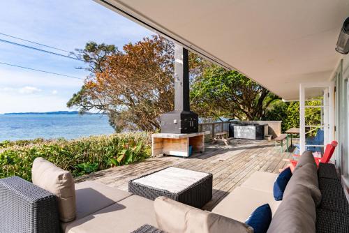 Herons Hideaway - Snells Beach Holiday Home