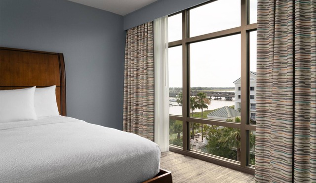 Hilton Garden Inn Charleston Waterfront/Downtown