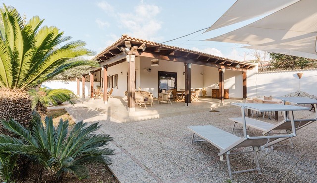 Holiday Home 'Casa Scirocco' with Sea View, Private Terrace and Wi-Fi