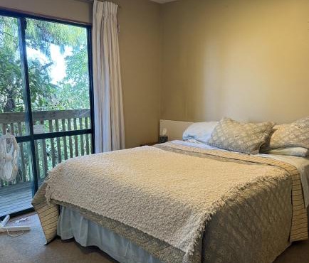 Homestay River Retreat Waiwera
