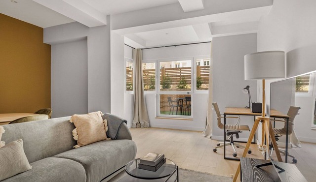 Immpecable Chamartín 2BR w/terrace, by Blueground in Madrid