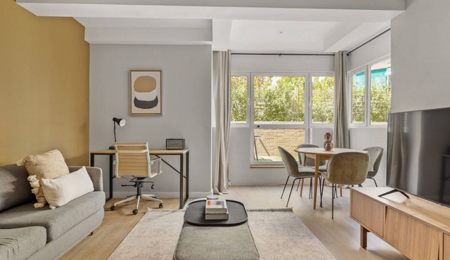 Immpecable Chamartín 2BR w/terrace, by Blueground in Madrid