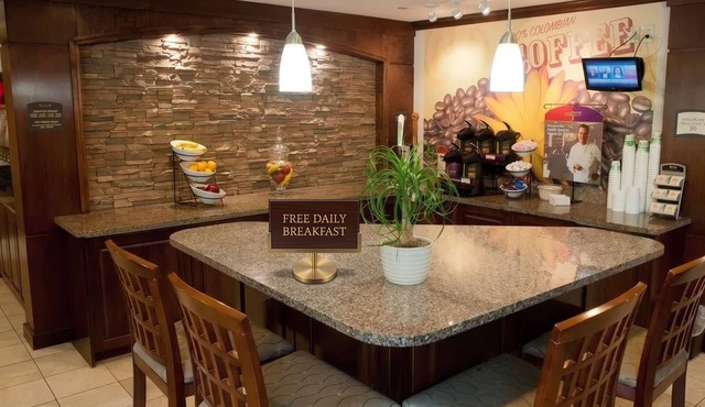 King Studio Suite w/Kitchenette in Poconos