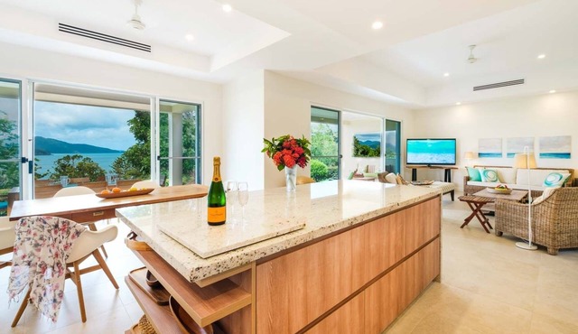 La Bella Waters 3 Hamilton Island - Oceanviews, golf buggy and transfers in Hamilton Island