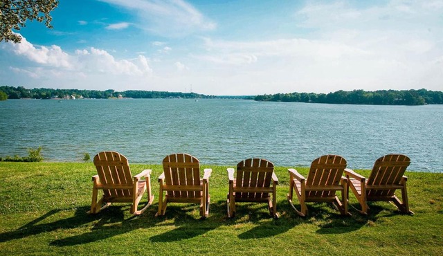 Lakefront Property Two Bedroom #37 at Long Cove Resort