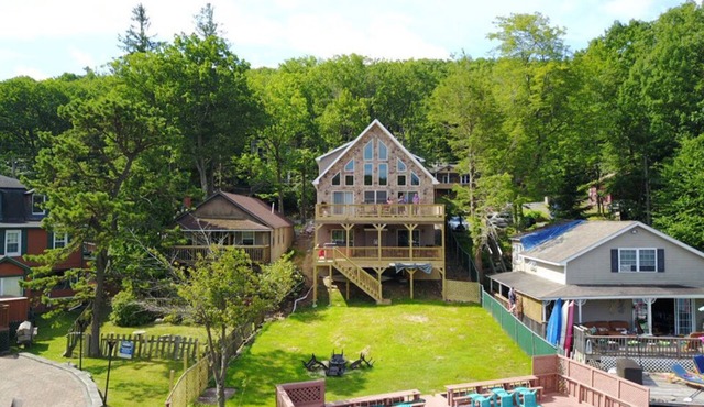 Lakefront Property Private 37 Ft Dock Fire Pit Steps To Bars/Rest. WIFI BBQ