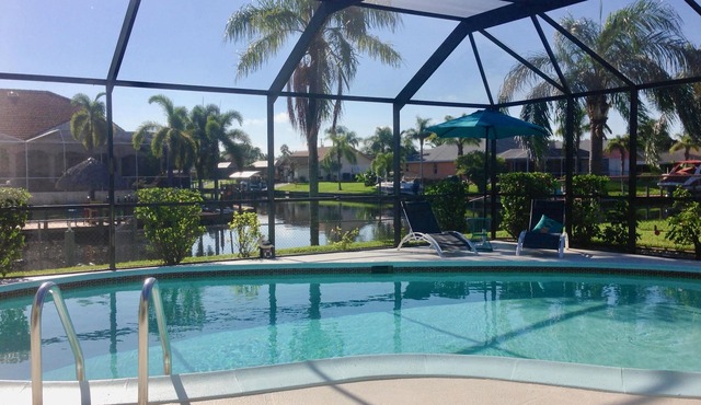 ❤ Large heated pool, free WiFi, gulf access! Discount for members in 2026 in Cape Coral