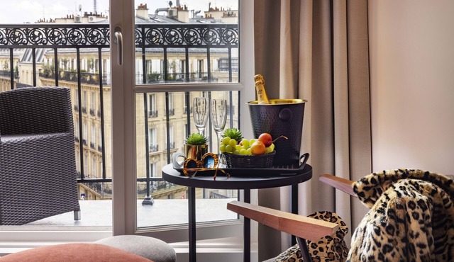Le 12 Hotel in Paris