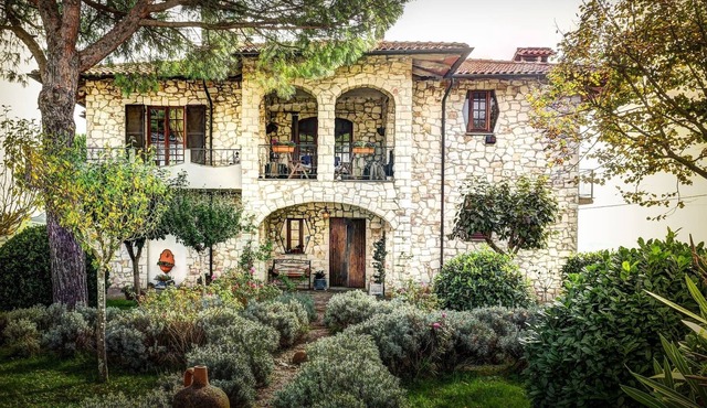 Limone Apt: Lovely Views, Tranquil+family Friendly in Castiglione del Lago