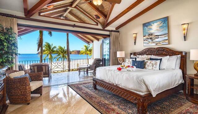 Luxurious Beachfront Villa