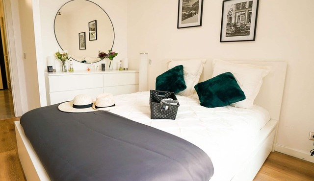 Luxury Monaco 2BD Suite +1st Class Car incl. Free Grand Prix Event Ticket in Cap-d'Ail