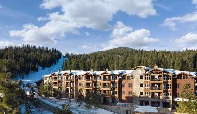 Luxury Ski-In and Ski-Out 3-Bedroom Villa at Hyatt Northstar Lodge
