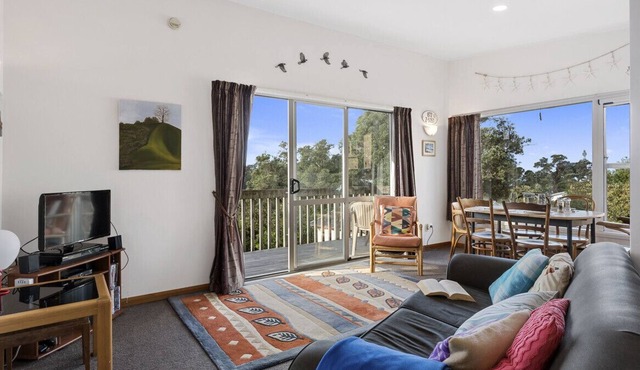 Martin's Bay Magic - Martins Bay Holiday Home