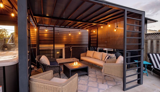 Modern 2BR | Pool | Hot Tub | 10 Min to Falls in St. Catharines