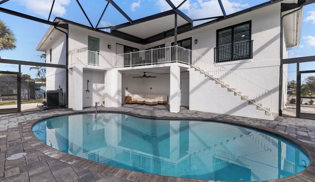 🌺Modern Lakefront Masterpiece-5 bed/3 bath home in East Rocks-Dog Friendly🐶