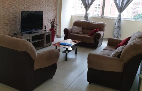 Modern Mangrove Apartment