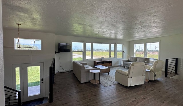 Modern, quiet, and spacious country home just minutes from all amenities in Kalispell