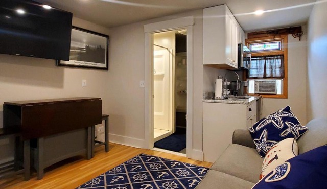 Nautical Daze- Studio in Oak Bluffs