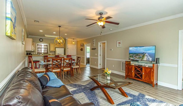 NEW 2BR 2BA Beachy Golf Villa Near Beach