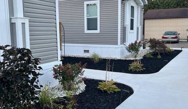 New Cedar Walls Resort minutes away from the ski slopes, beaches and parks!