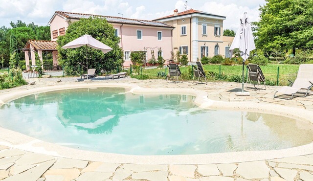 Nice apartment for 4 people with A/C, WIFI, pool, patio and pets allowed