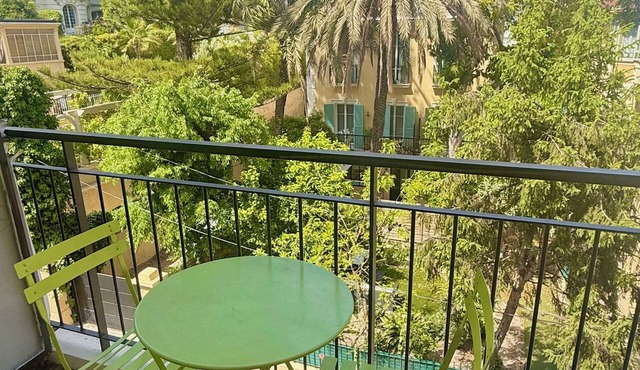 Nice Studio "Azure Escape" in Nice