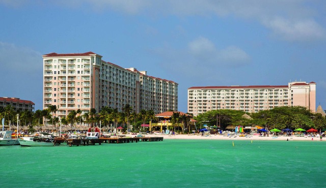 Oceanfront - 1 Bedroom - Marriott's Aruba Surf Club - Full Resort Access