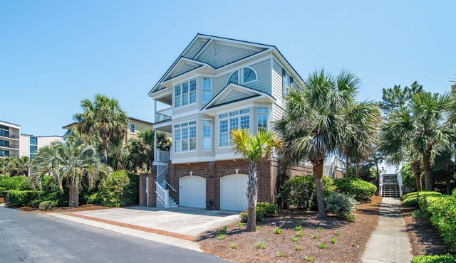 Oceanfront Home with pool access located in Charlestowne Grant community in Litchfield By the Sea.