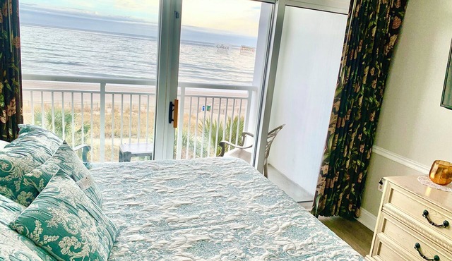 Oceanfront Honeymoon Suite # 2 @ Camelot