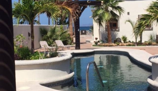 Oceanfront Oasis: Walk to town, Private Pool, Spacious Garden Courtyard in Loreto