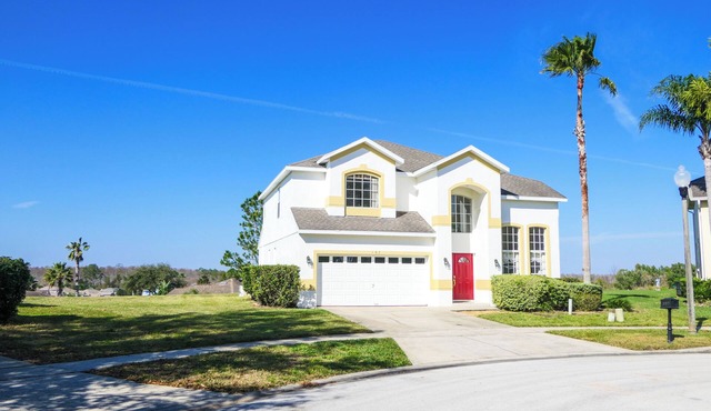 Orlando Executive Villa: 5 Bed Villa overlooking Highlands Reserve with Hot Tub