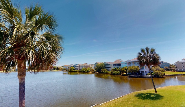 Osprey Watch Water Front Villa in Litchfield by the Sea - Pawleys Island