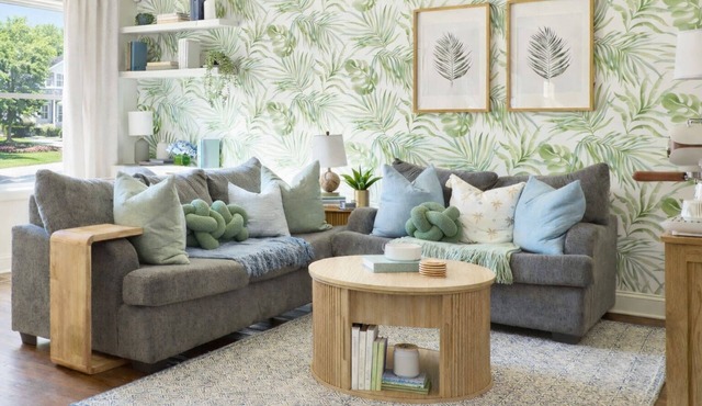 Palm Blue inspired 2Br Home Near NoDa & Uptown + Quiet Area and Sleeps 4