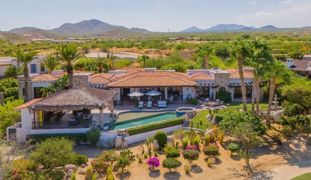 Palmilla Oasis 4BR Dream Villa with Lux Golf Cart