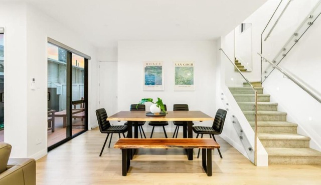 Pristine Modern Central Home - Netflix - Heatpump