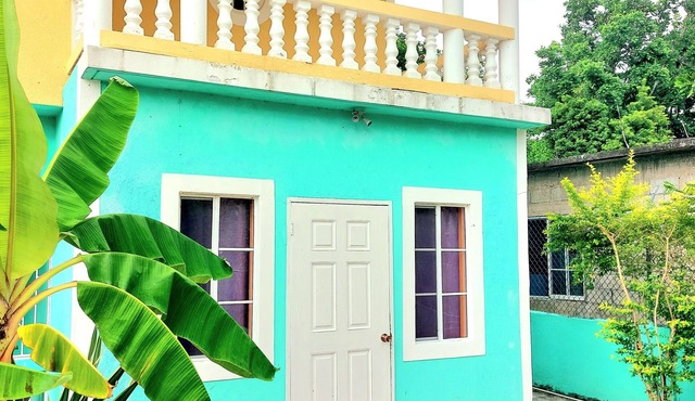 Private Studio at the colorful Villa Anita, modern and spacious. Orange Bay. in Orange Bay