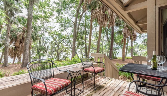 Quiet Dataw Island Villa with Water Views!