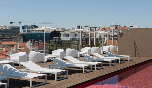 Rooftop Pool, Magical Light Show & Lisbon’s History at Your Doorstep