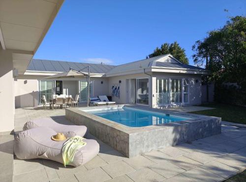 Sanctuary Sands Villa - 5BD Pool Near Beach