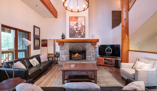 Ski in/Ski out | Private hot tub | BBQ | Parking in Whistler