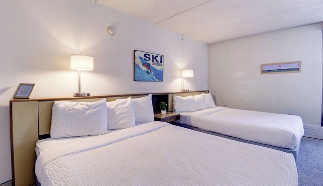 Ski-In/Ski-Out Hotel Room, Steps to American Eagle Lift with Outdoor Hot Tub in Copper Mountain