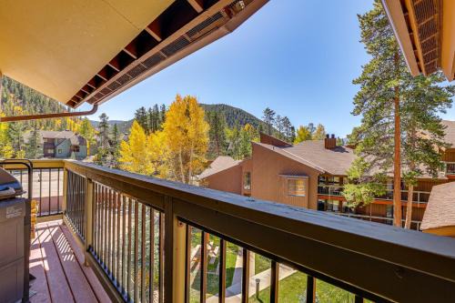 Ski Shuttle & Mountain Views: Keystone Resort Home in Keystone