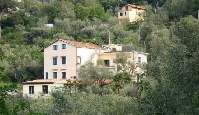 Small flat on a farm in Colli Fontanelle