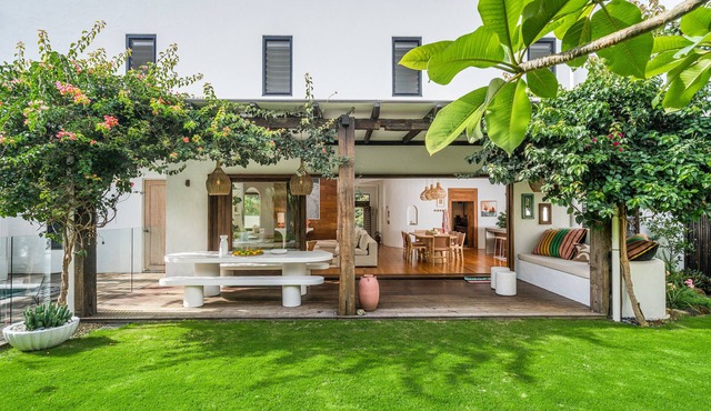 SOL VILLA - Luxury Retreat