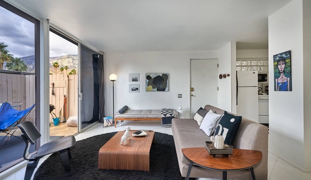 Some like it Hot: @ the Ocotillo Lodge Bungalow