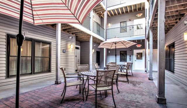 South Haven Condo w/pool by the Black River, restaurants, shops & beaches! in South Haven